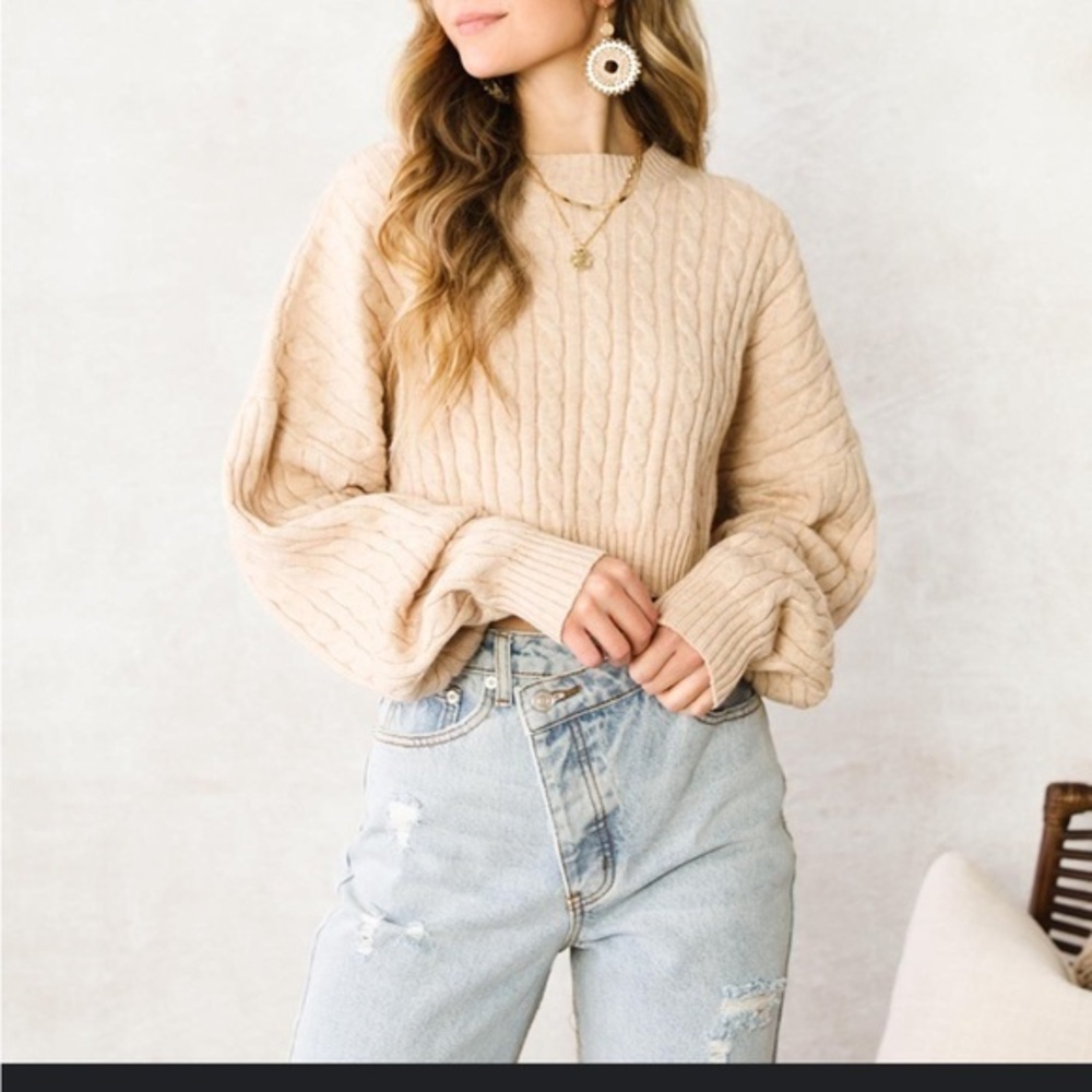 LE LIS woman’s cropper cable knit sweater - small